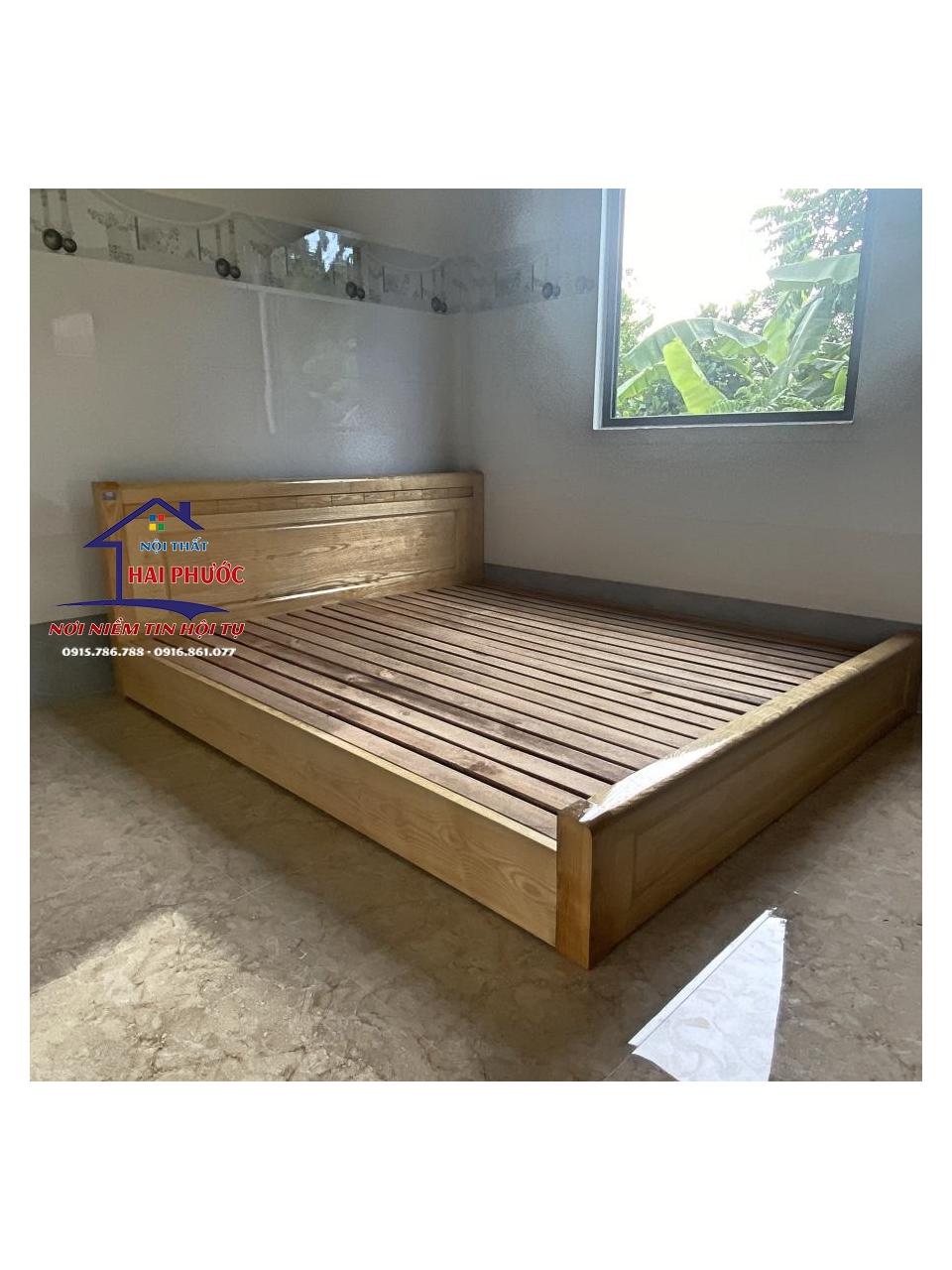Giường ngủ gỗ sồi 1m6 vai sát đất GNGS16TĐ