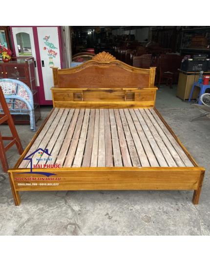 Giường ngủ gỗ tràm 1m8 Nữ Hoàng GNGT18NH