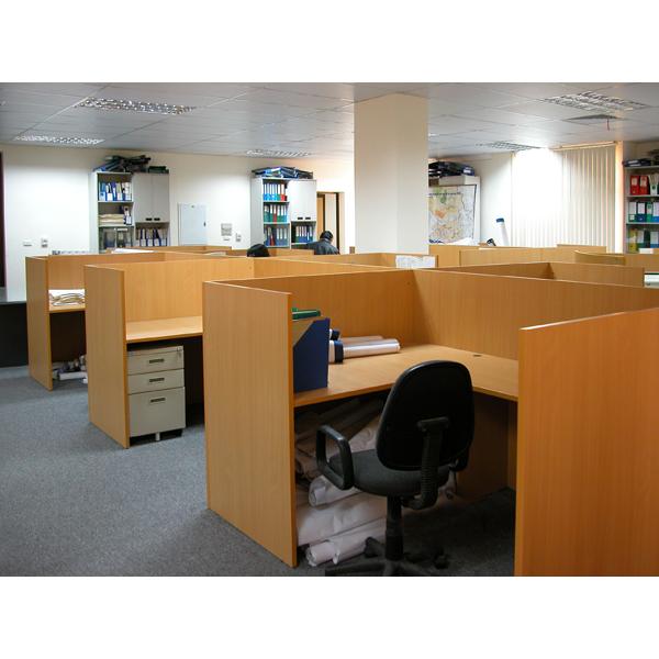 Vách ngăn văn phòng, bàn có vách ngăn, vách ngăn gỗ VN01